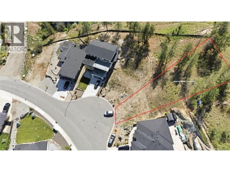Photo 2 of 3232 EVERGREEN Drive, Wiltse/Valleyview, Penticton