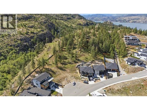 Photo 5 of 3232 EVERGREEN Drive, Wiltse/Valleyview, Penticton