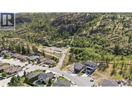 Photo 6 of 3232 EVERGREEN Drive, Wiltse/Valleyview, Penticton