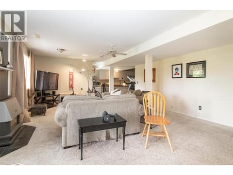 Photo 33 of 621 Cassiar Road, Dilworth Mountain, Kelowna