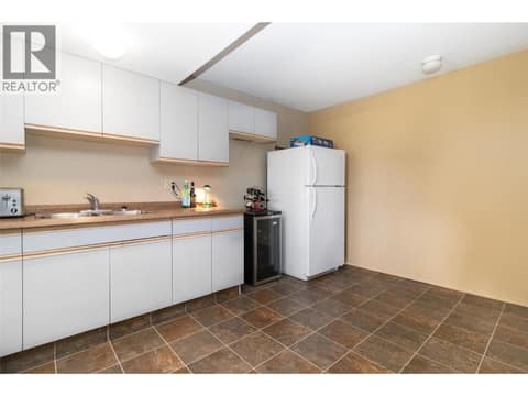 Photo 37 of 621 Cassiar Road, Dilworth Mountain, Kelowna