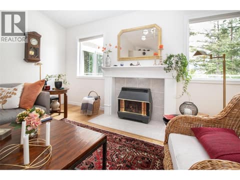 Photo 4 of 621 Cassiar Road, Dilworth Mountain, Kelowna