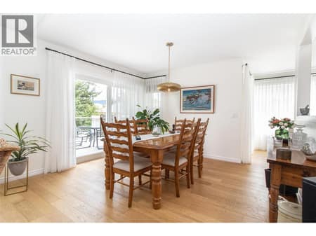 Photo 6 of 621 Cassiar Road, Dilworth Mountain, Kelowna