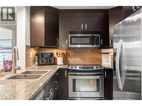 Kitchen at 7343 Okanagan Landing Road Unit# 1118, Okanagan Landing, Vernon