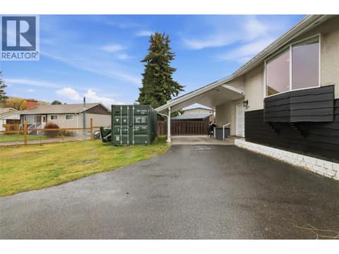 Photo 10 of 2578 Thompson Drive, Valleyview, Kamloops