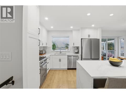 Photo 9 of 2578 Thompson Drive, Valleyview, Kamloops