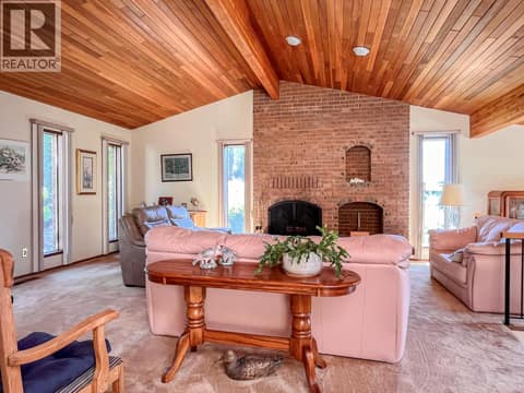 Photo 12 of 4610 37th Street, Osoyoos Rural