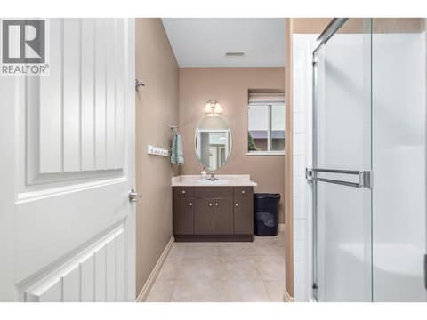 Photo 35 of 904 33 Avenue, East Hill, Vernon