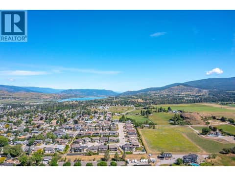 Photo 55 of 904 33 Avenue, East Hill, Vernon
