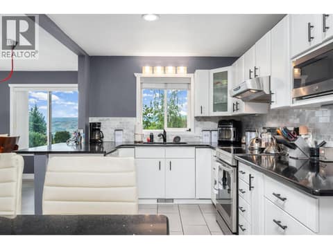 Photo 11 of 6901 Manning Place Unit# 3, Foothills, Vernon