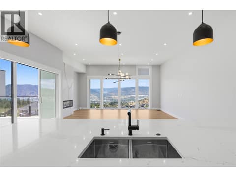 Photo 9 of 1106 SYER Road, Columbia/Duncan, Penticton
