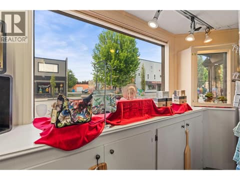 Photo 12 of 608 Cliff Avenue, Enderby / Grindrod
