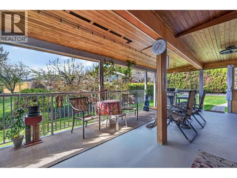 Photo 10 of 3716 Salloum Road, Glenrosa, West Kelowna
