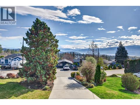 Photo 7 of 3716 Salloum Road, Glenrosa, West Kelowna