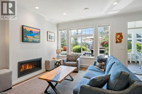 Living room at 2450 Radio Tower Road Unit# 38, Oliver Rural