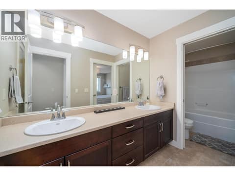Photo 16 of 1915 Rosealee Lane, West Kelowna Estates