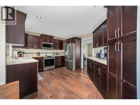 Photo 8 of 1915 Rosealee Lane, West Kelowna Estates