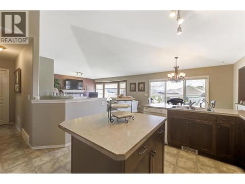 Photo 12 of 3684 Morningside Drive, Glenrosa, West Kelowna