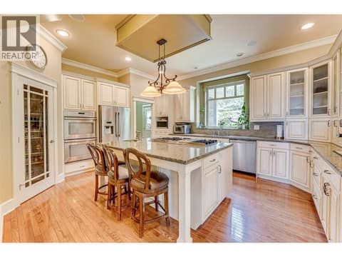 Photo 18 of 677 Cypress Drive, Mun of Coldstream, Vernon