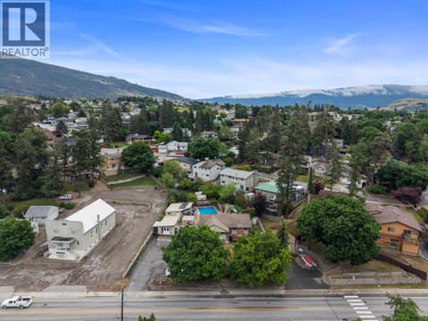 Photo 7 of 4105 Pleasant Valley Road, East Hill, Vernon