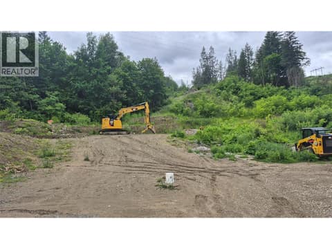 Photo 3 of 806 Cliff Avenue, Enderby / Grindrod