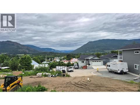 Photo 9 of 806 Cliff Avenue, Enderby / Grindrod