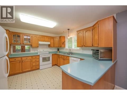 Photo 10 of 33 Birch Road, Lumby Valley