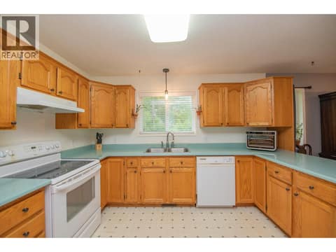 Photo 13 of 33 Birch Road, Lumby Valley