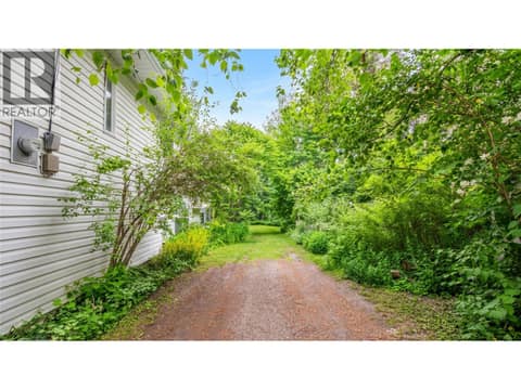 Photo 36 of 33 Birch Road, Lumby Valley