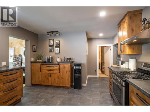 Photo 13 of 2885 Phillips Street, Armstrong/ Spall.