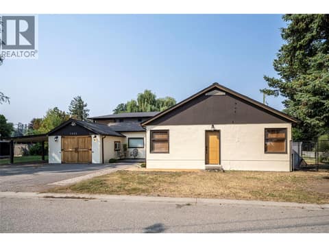Photo 5 of 2885 Phillips Street, Armstrong/ Spall.