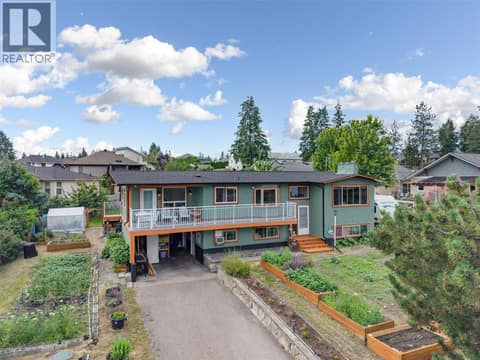 Photo 1 of 2139 Amundsen Road, Lake Country North West
