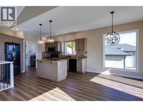 Photo 10 of 1084 Aurora Heights, West Kelowna Estates