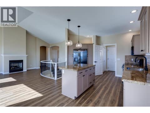 Photo 12 of 1084 Aurora Heights, West Kelowna Estates