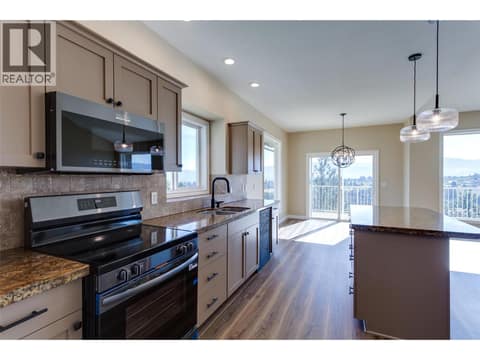 Photo 13 of 1084 Aurora Heights, West Kelowna Estates