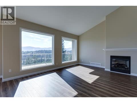 Photo 8 of 1084 Aurora Heights, West Kelowna Estates