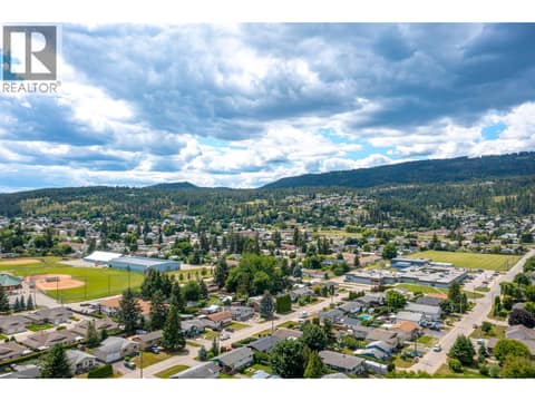 Photo 35 of 211 Larsen Avenue, Enderby / Grindrod