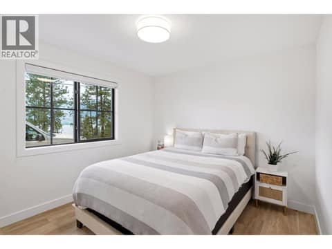 1 of 3 bedrooms at 16515 Commonage Road, Lake Country North West