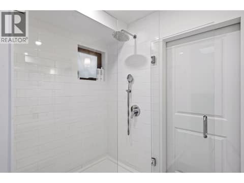 Ensuite shower at 16515 Commonage Road, Lake Country North West