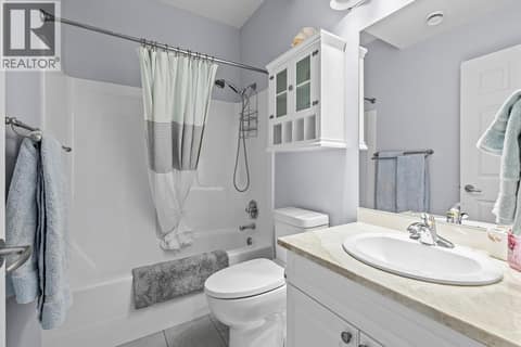 Lower level full bathroom at 3069 Bridlehill Drive, Smith Creek, West Kelowna