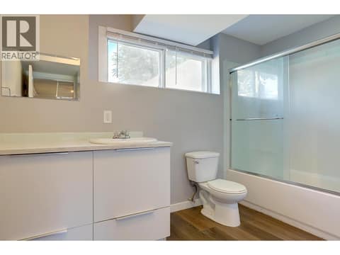Full bathroom in basement suite. at 4109 24 Avenue, South Vernon