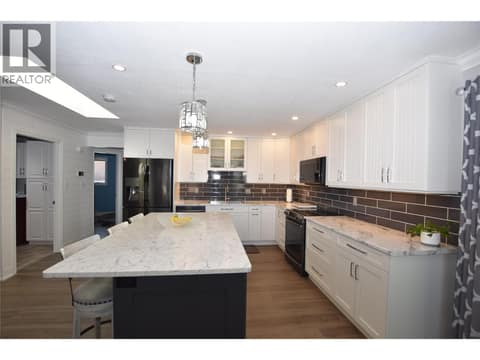 Quartz countertops at 562 Meadowlark Avenue, Okanagan North, Vernon