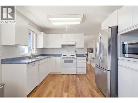 Photo 11 of 2260 Omineca Place, Dilworth Mountain, Kelowna