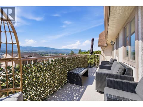 Photo 14 of 2260 Omineca Place, Dilworth Mountain, Kelowna