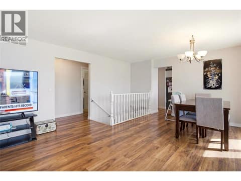 Photo 7 of 2260 Omineca Place, Dilworth Mountain, Kelowna