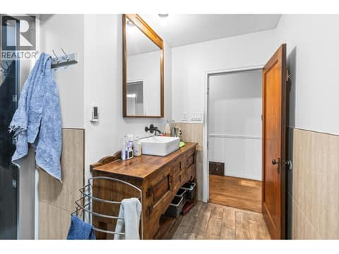 Photo 6 of 4204 29th Street, City of Vernon