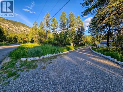 Photo 9 of 5226 Juniper Heights Road, Invermere Rural