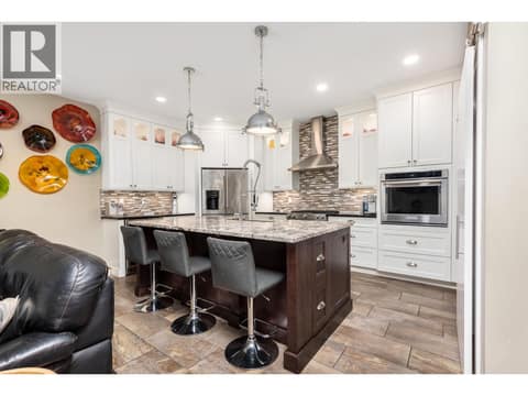 Photo 11 of 3000 22 Street, East Hill, Vernon