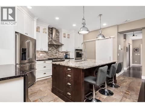 Photo 12 of 3000 22 Street, East Hill, Vernon