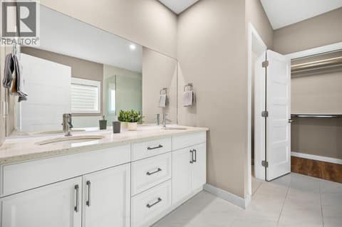 Ensuite Bathroom at 687 Acadia Street, University District, Kelowna